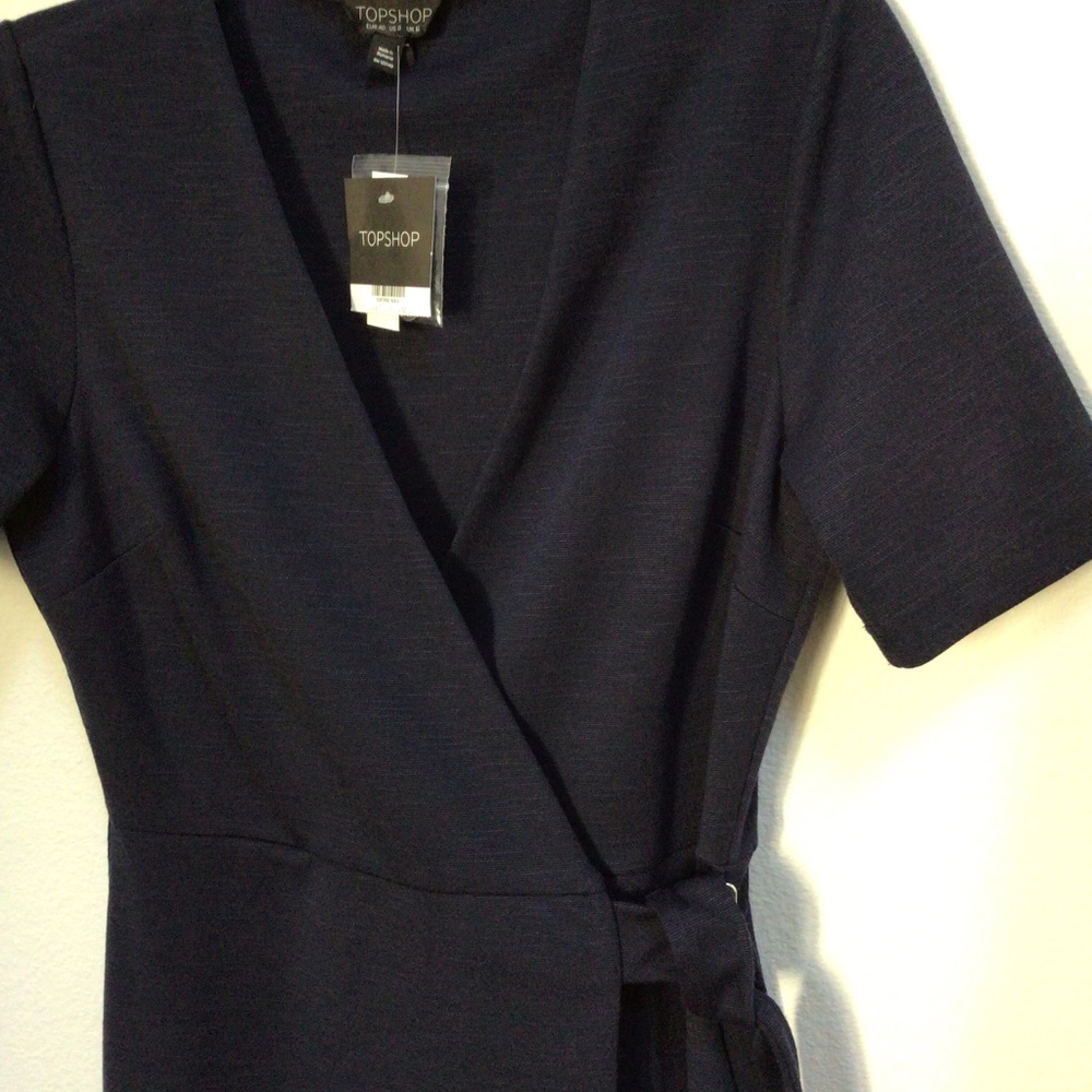 Top shop wrap dress 8 NWT Runs Small